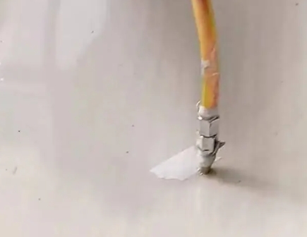 拱墅瓷砖空鼓维修公司专业解答在瓷砖铺贴过程中，如果使用的砂料过粗（如全部使用了粗砂），可能会导致以下问题